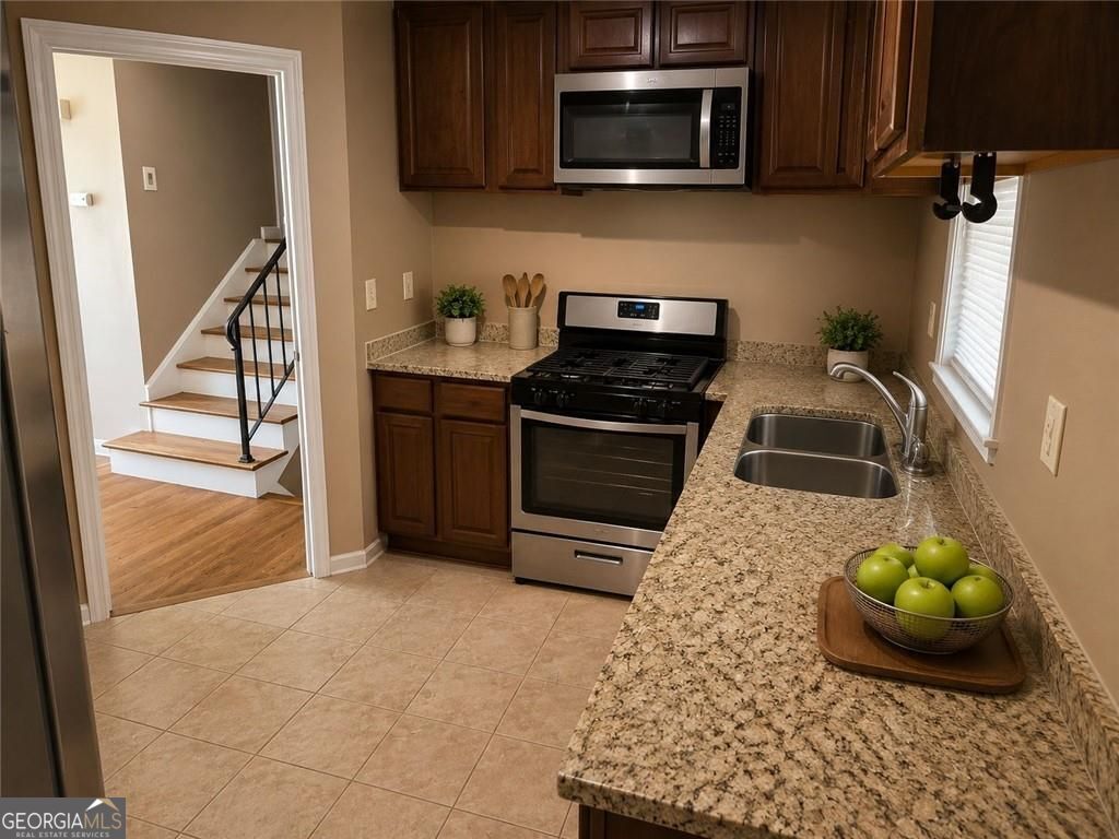 1037 Mell Avenue Property Photo 7