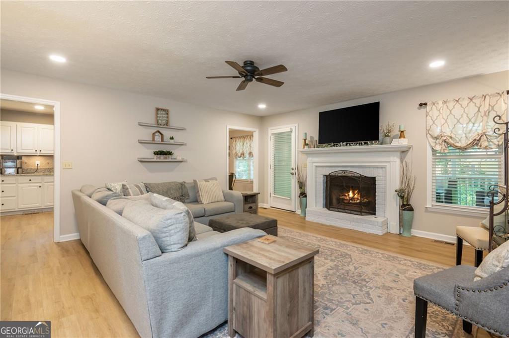 6011 Crabapple Way Property Photo 6