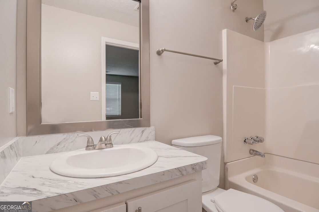1000 Lake Ridge Parkway # 1613 Property Photo 16