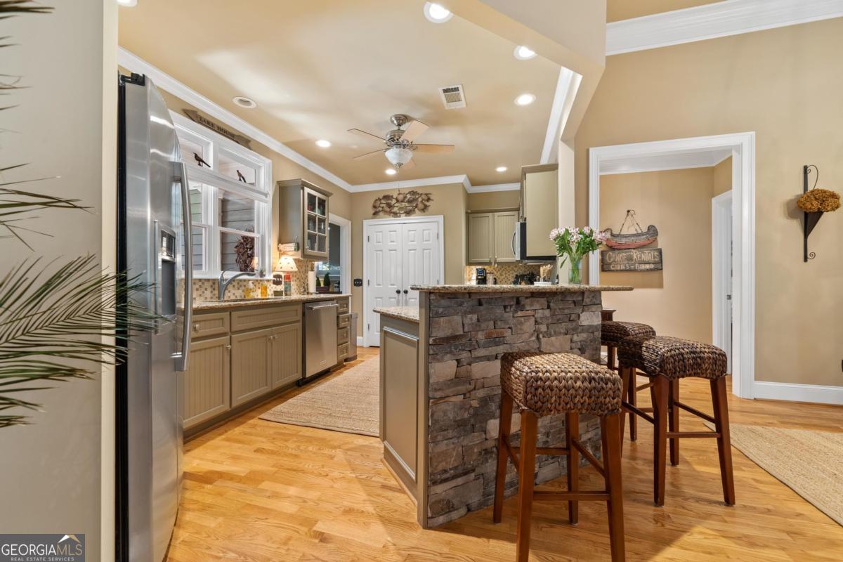 1071 Eaglewood Way Property Photo 14