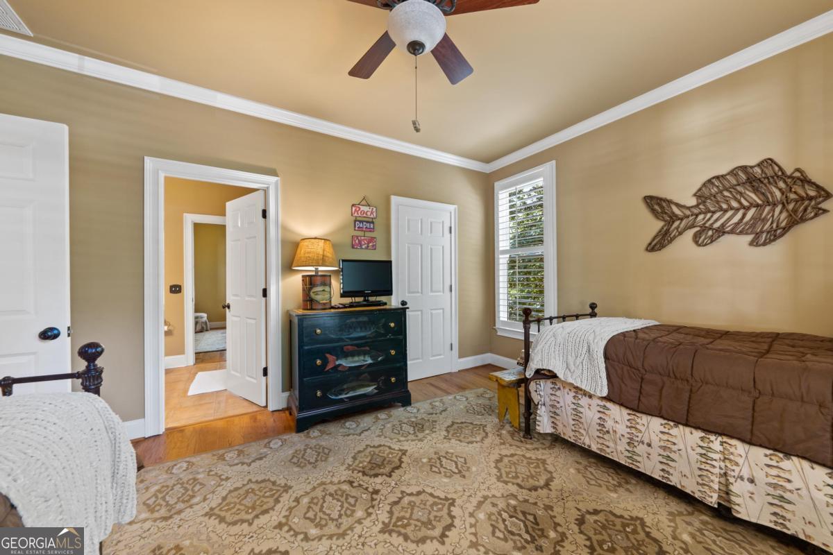 1071 Eaglewood Way Property Photo 32