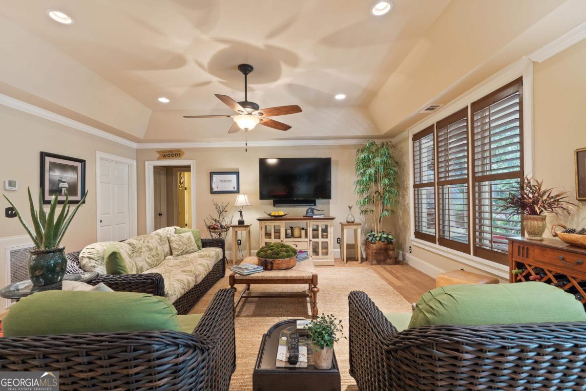 1071 Eaglewood Way Property Photo 39