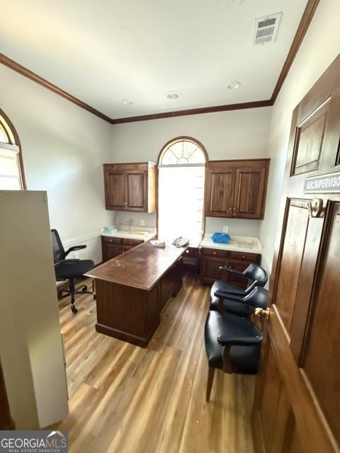 2718 N Oak Street Property Photo 17
