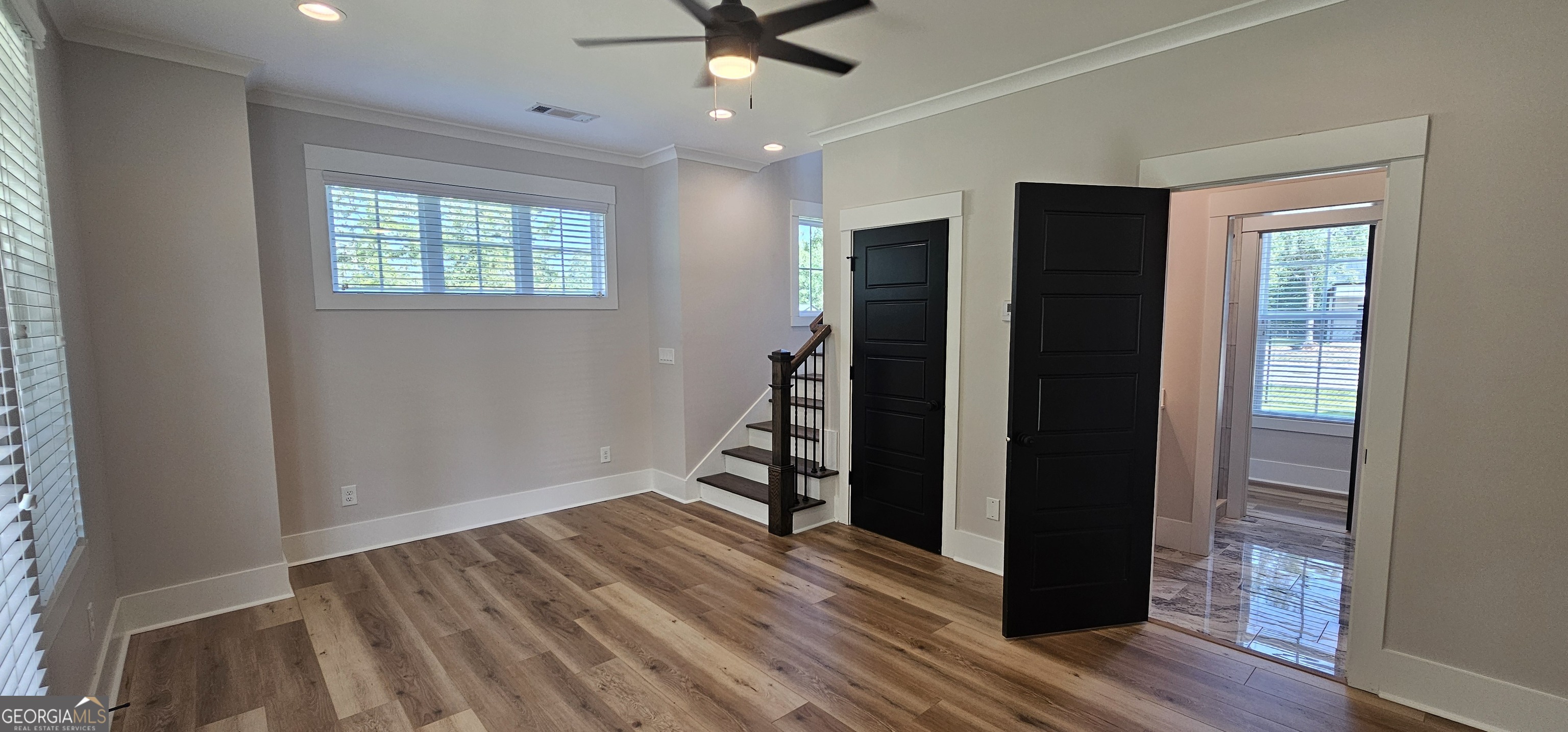 654 Property Photo 3