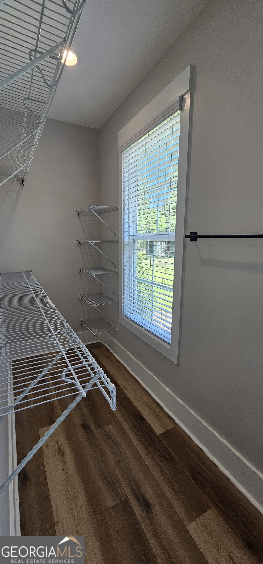 654 Property Photo 13