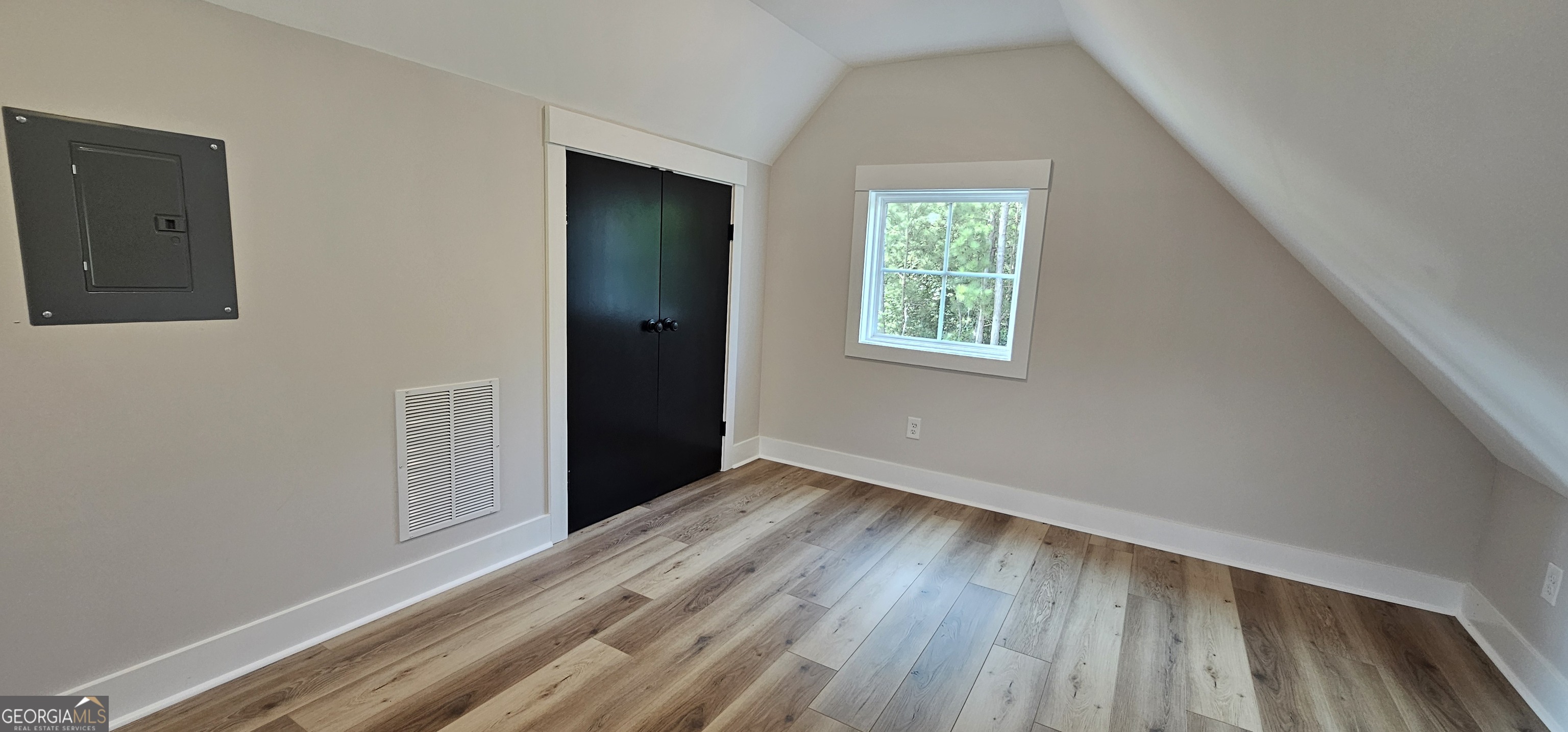 654 Property Photo 17