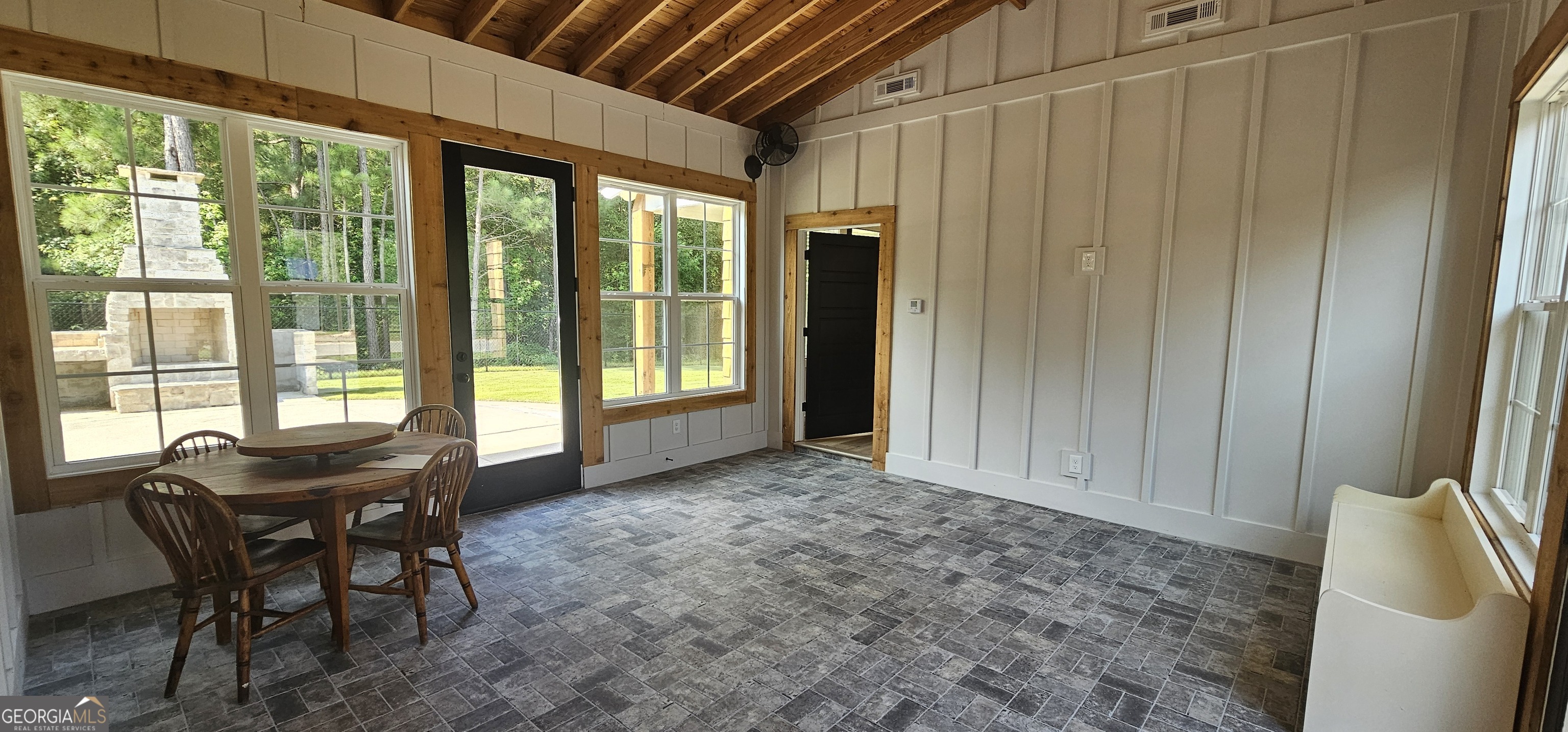 654 Property Photo 23