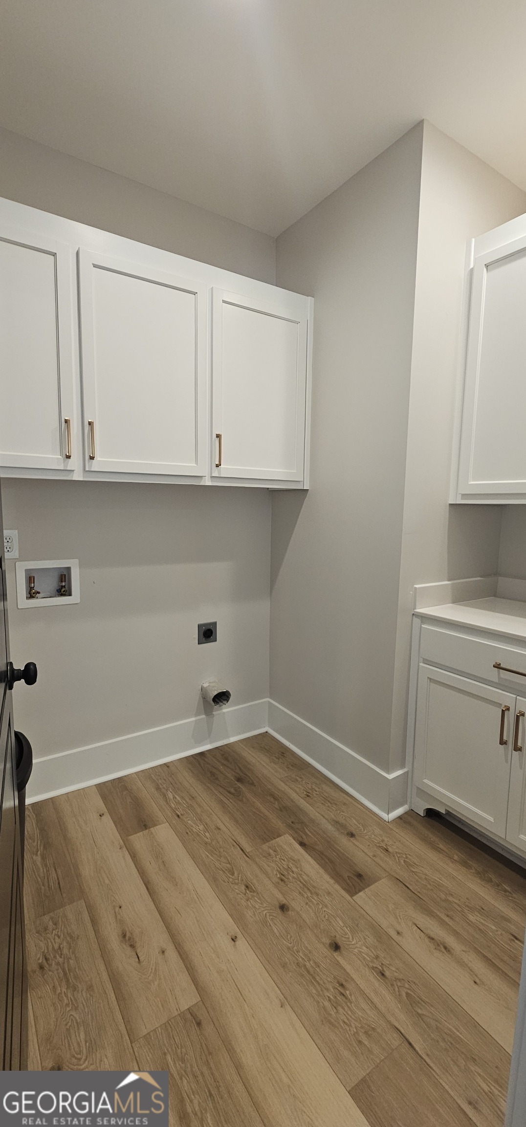 654 Property Photo 24