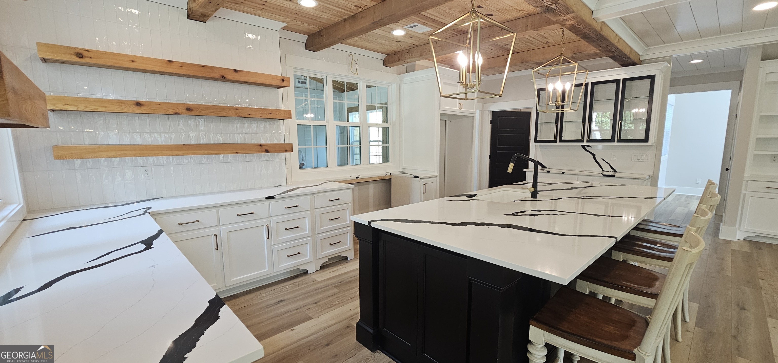 654 Property Photo 31