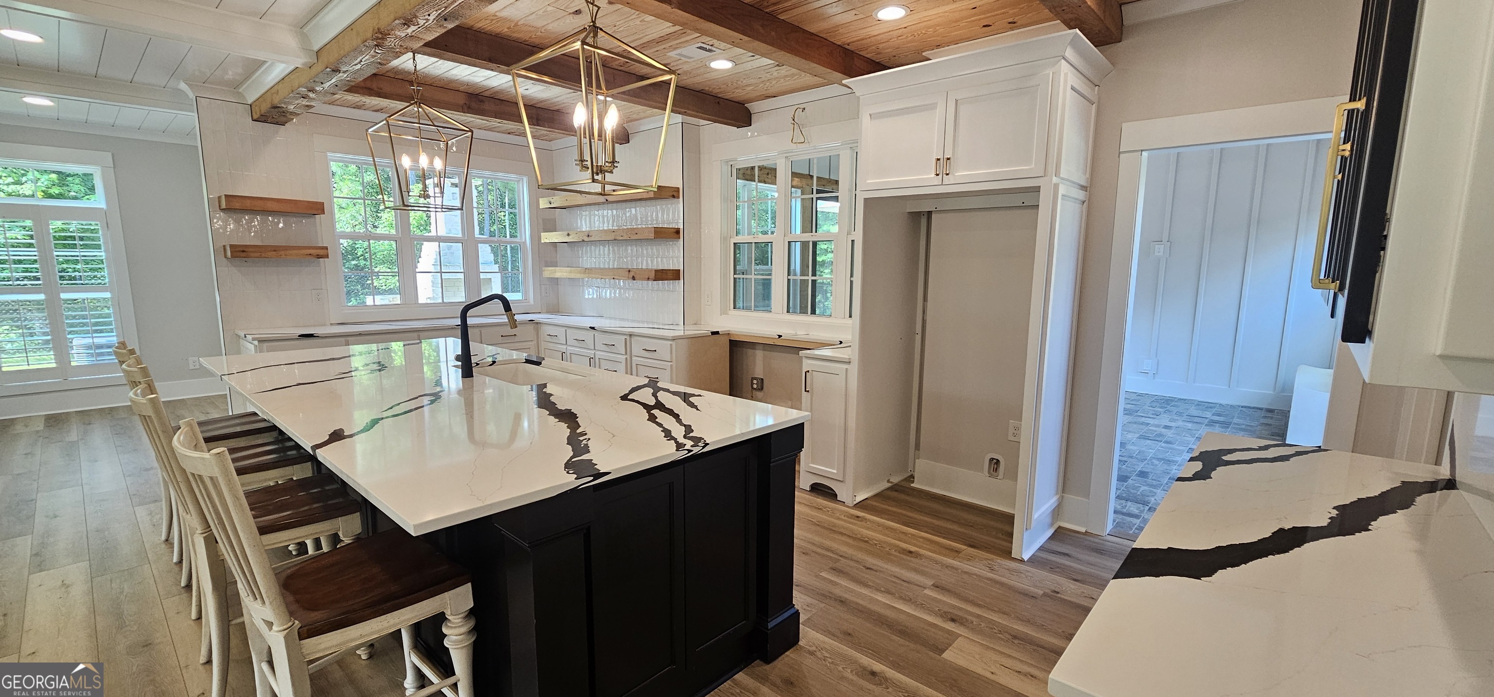 654 Property Photo 32