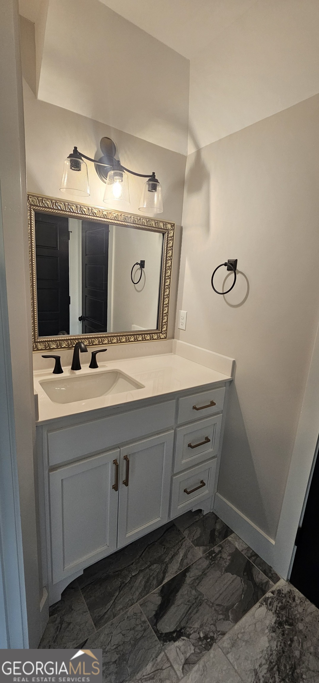 654 Property Photo 52