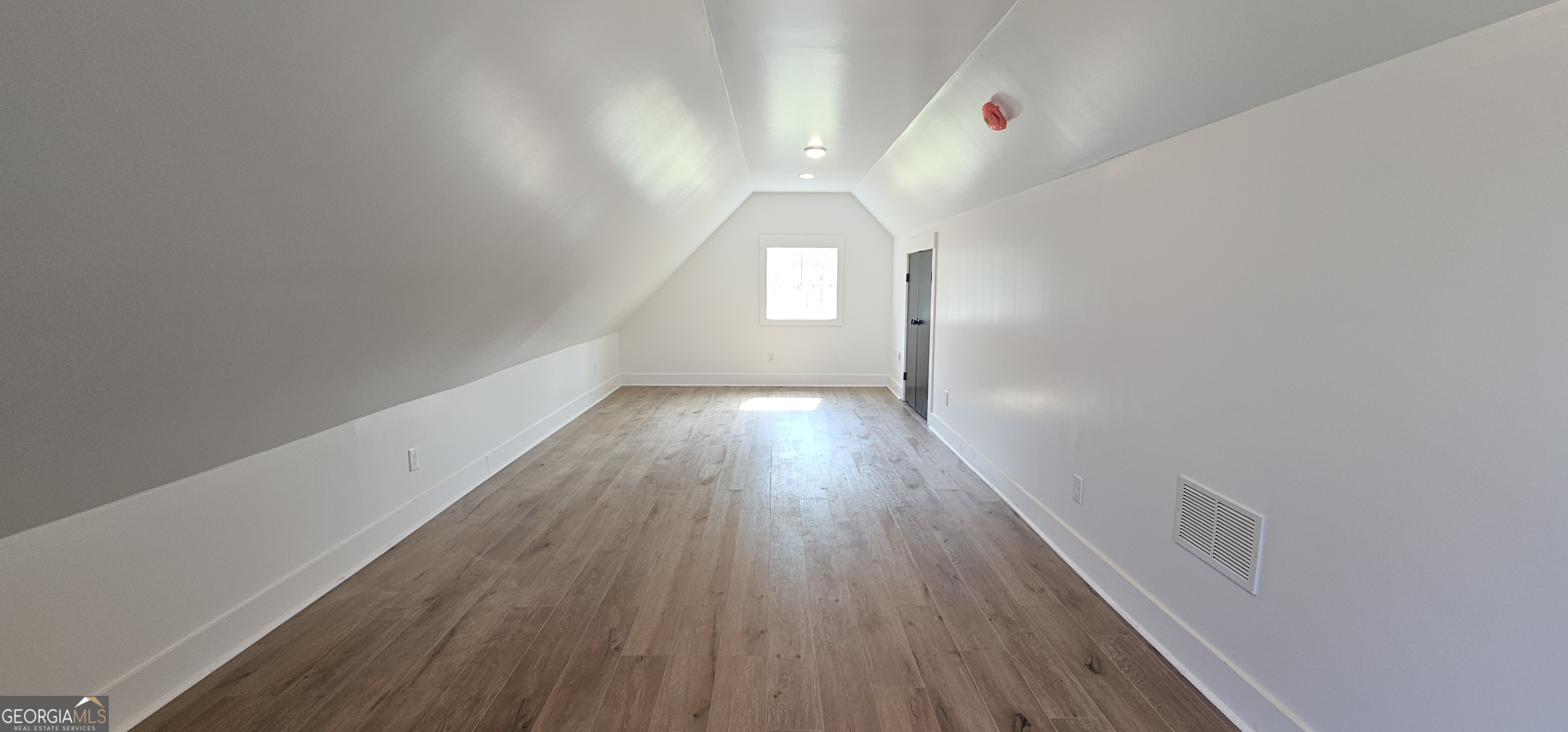 654 Property Photo 111