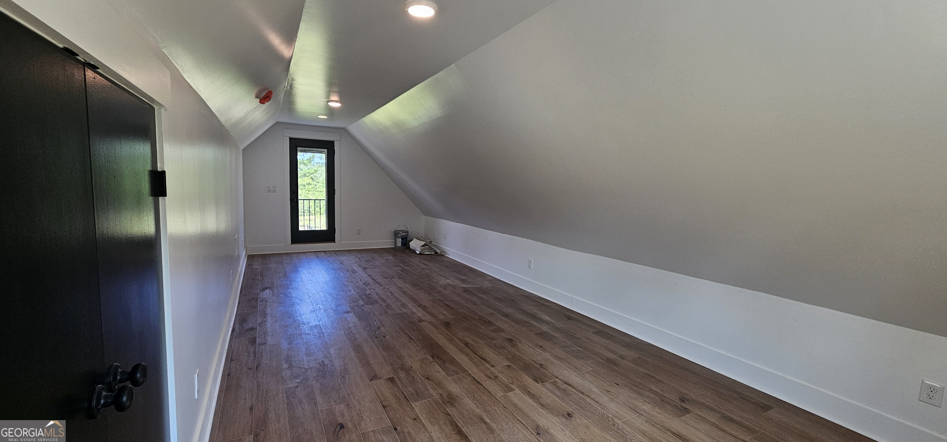 654 Property Photo 112