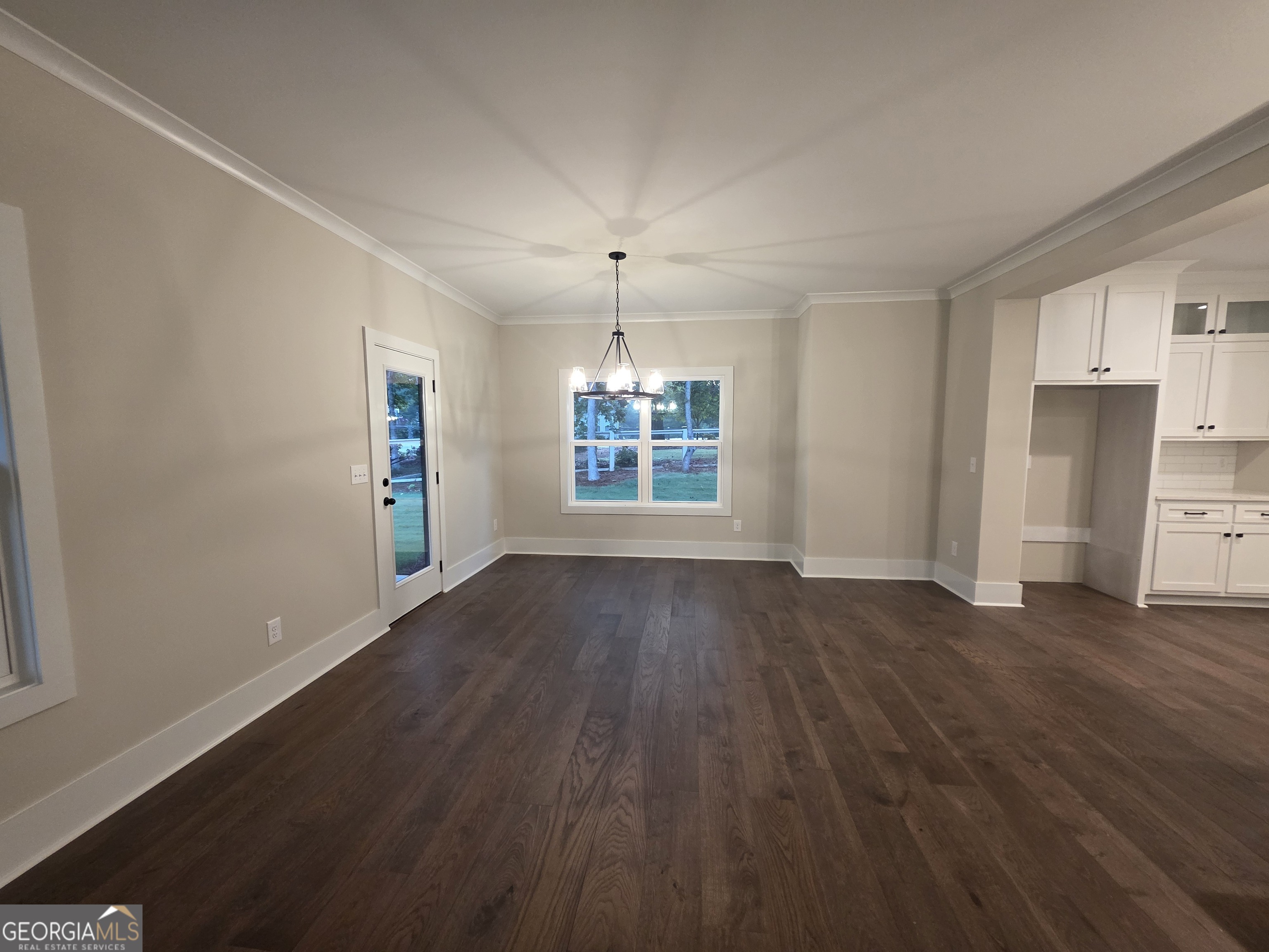 19 Louie Lane # 33 Property Photo 5