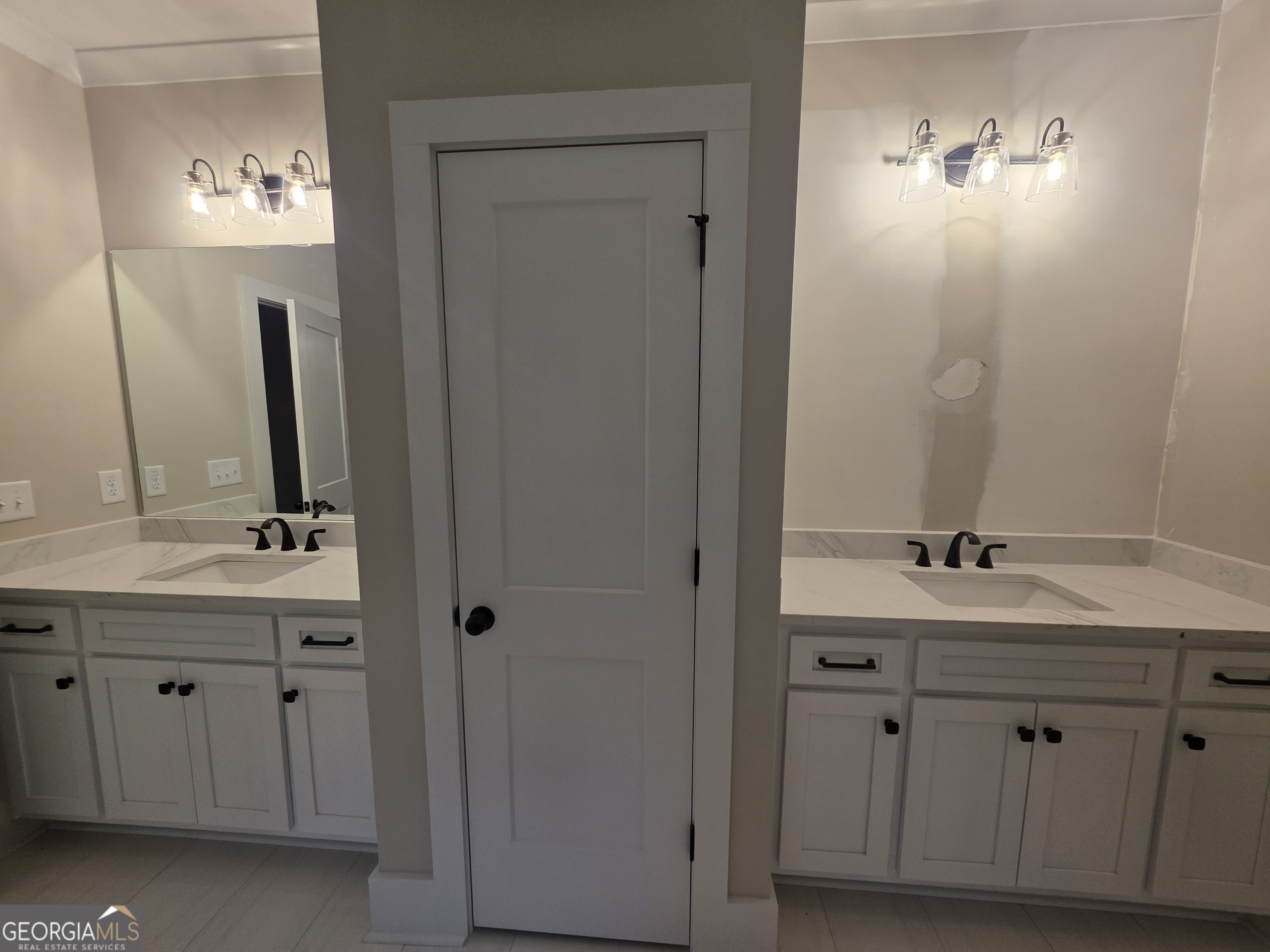 19 Louie Lane # 33 Property Photo 12