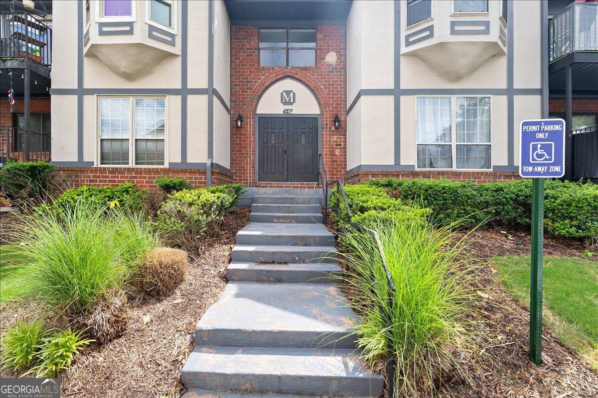 6851 Roswell Road # M5 Property Photo 1