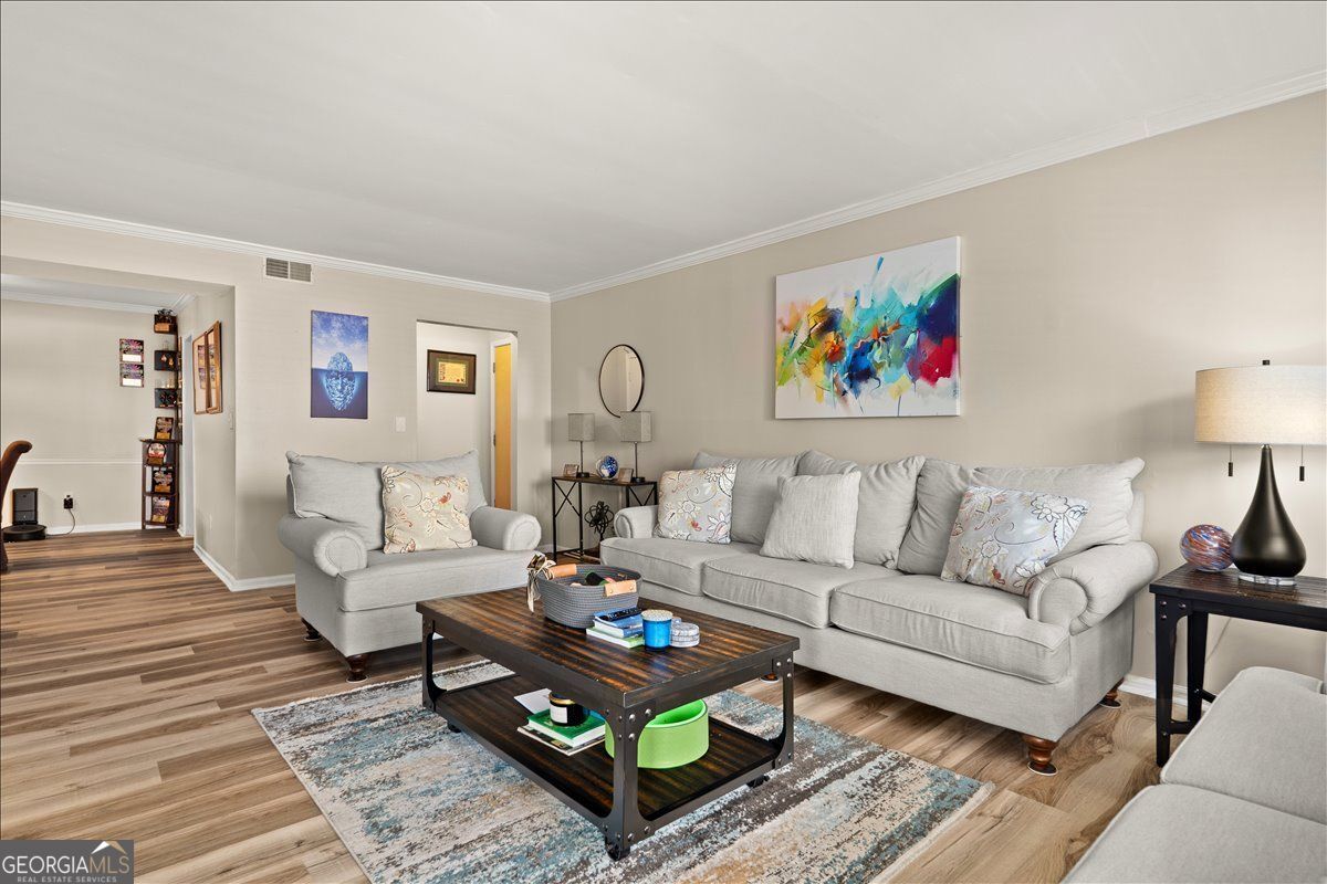 6851 Roswell Road # M5 Property Photo 4