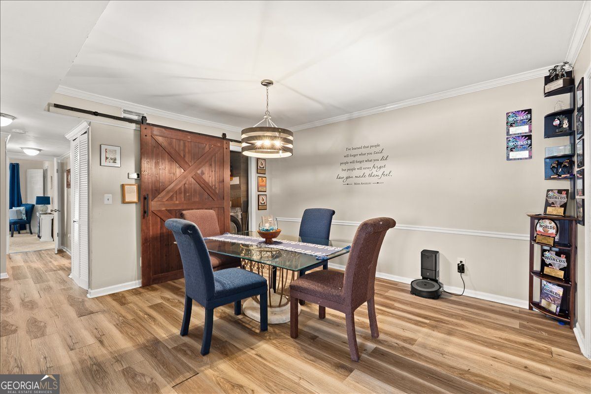 6851 Roswell Road # M5 Property Photo 7