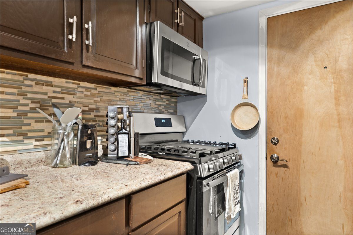 6851 Roswell Road # M5 Property Photo 13