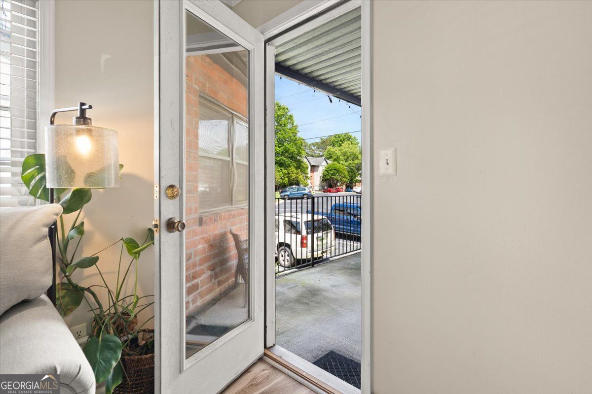 6851 Roswell Road # M5 Property Photo 23