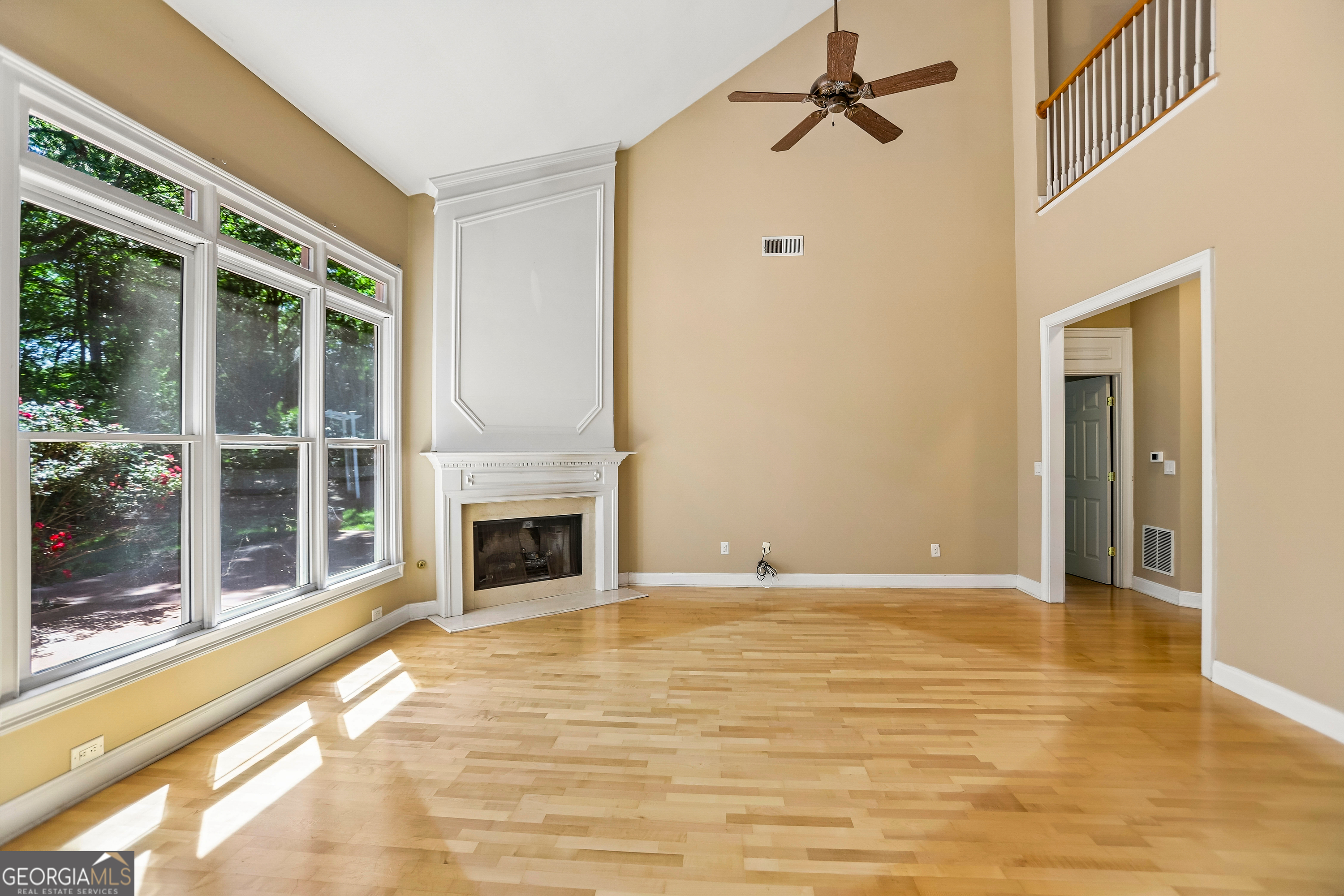 3054 Montclair Circle Se Property Photo 3
