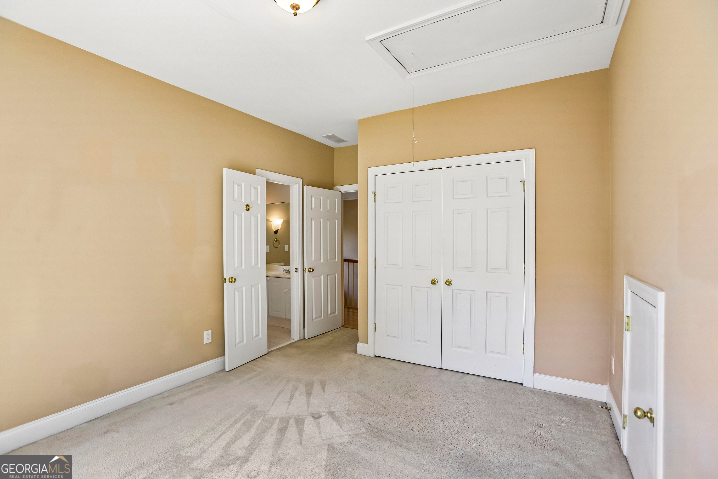 3054 Montclair Circle Se Property Photo 10