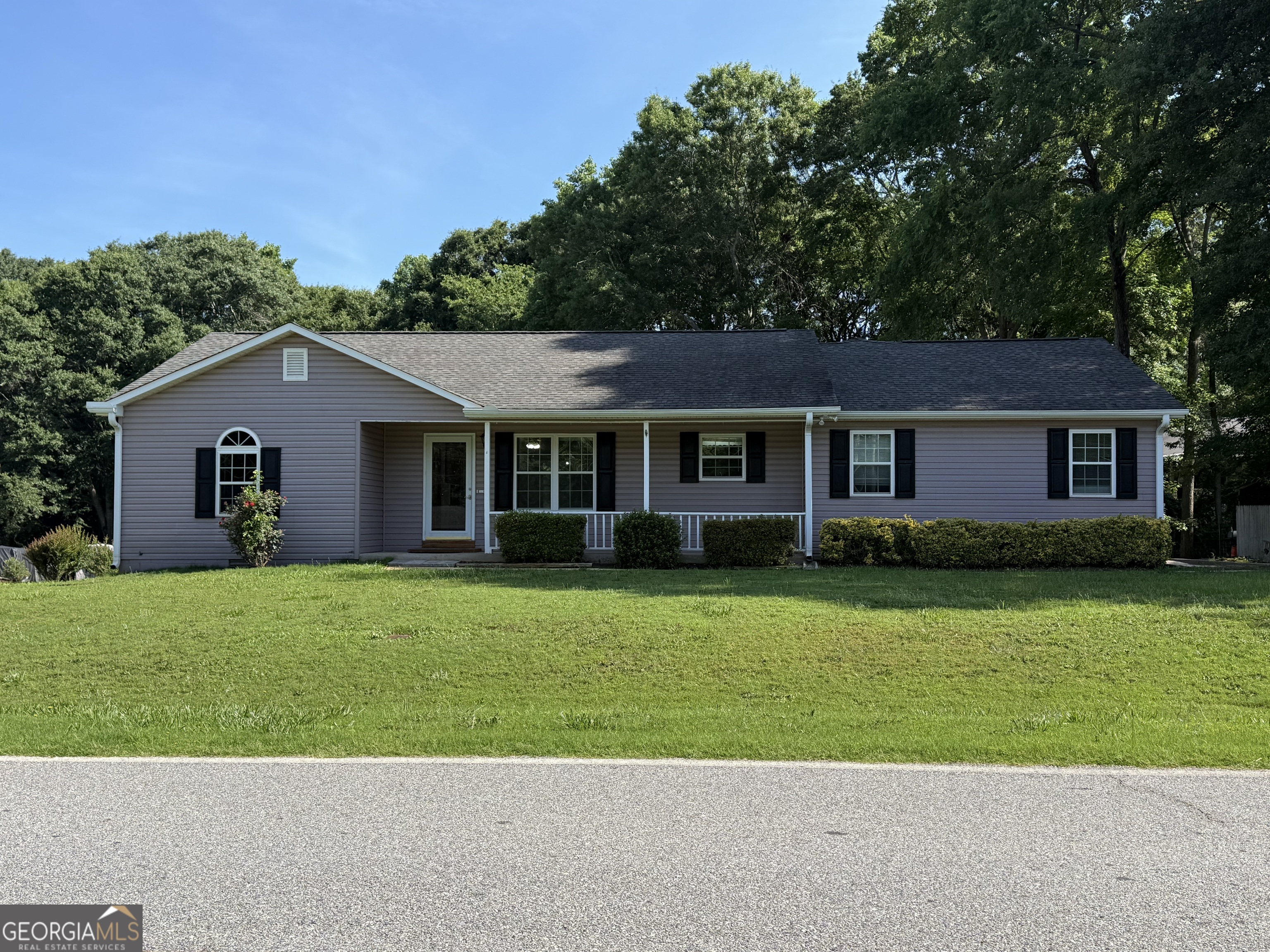 384 Sam Brown Boulevard Property Photo 2
