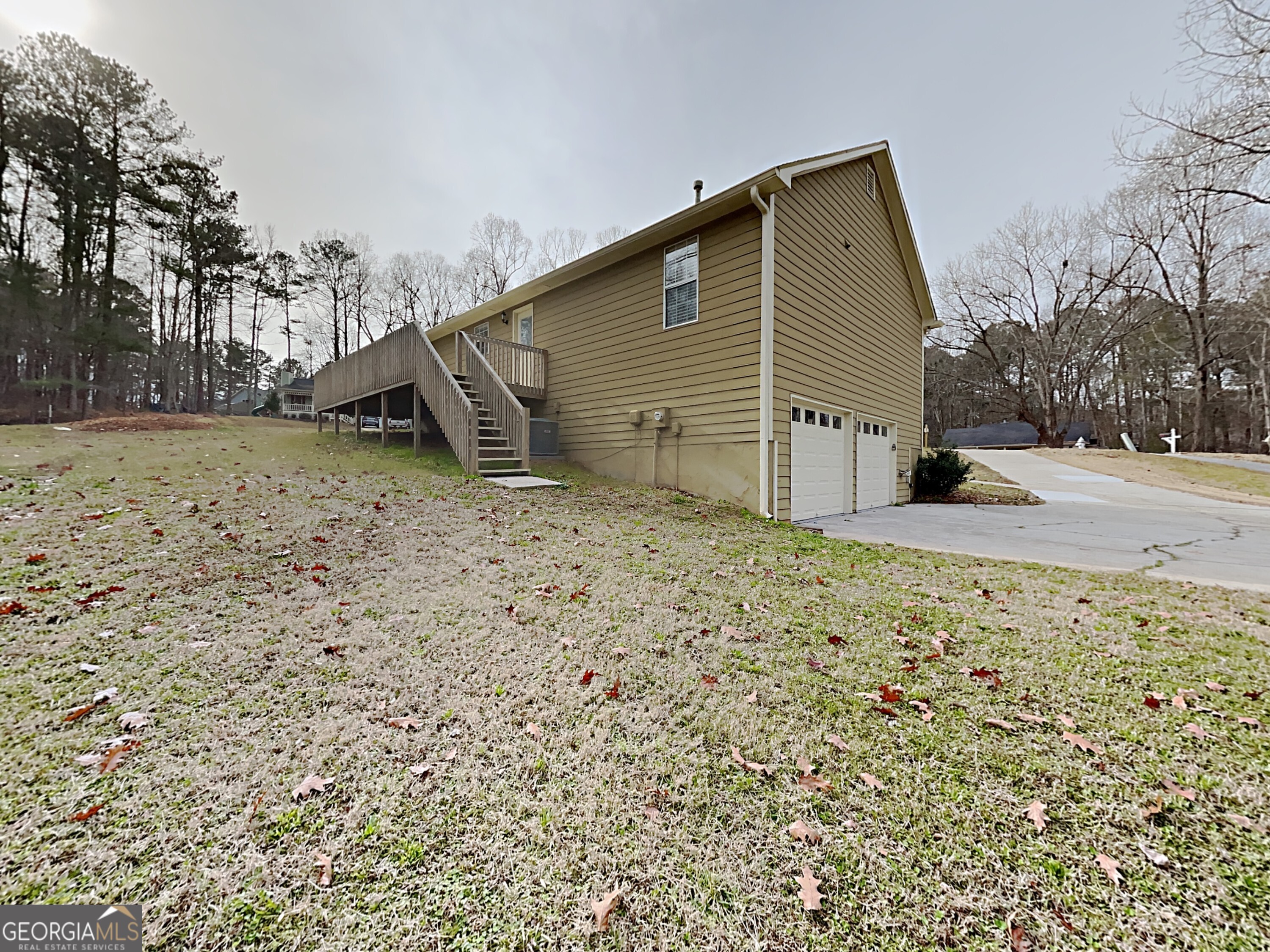 330 Peach Crossing Drive Property Photo 3