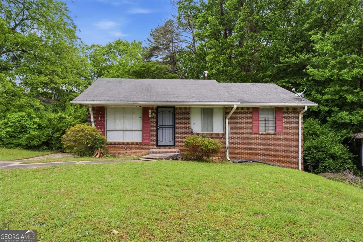 1947 Grange Drive SE Property Photo 1