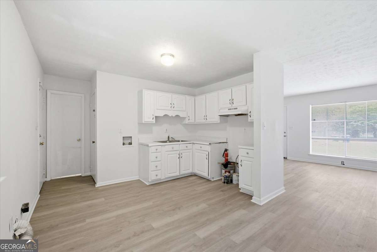 1947 Grange Drive Se Property Photo 8