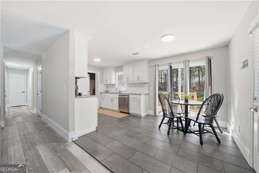 516 Landers Street Property Photo 3