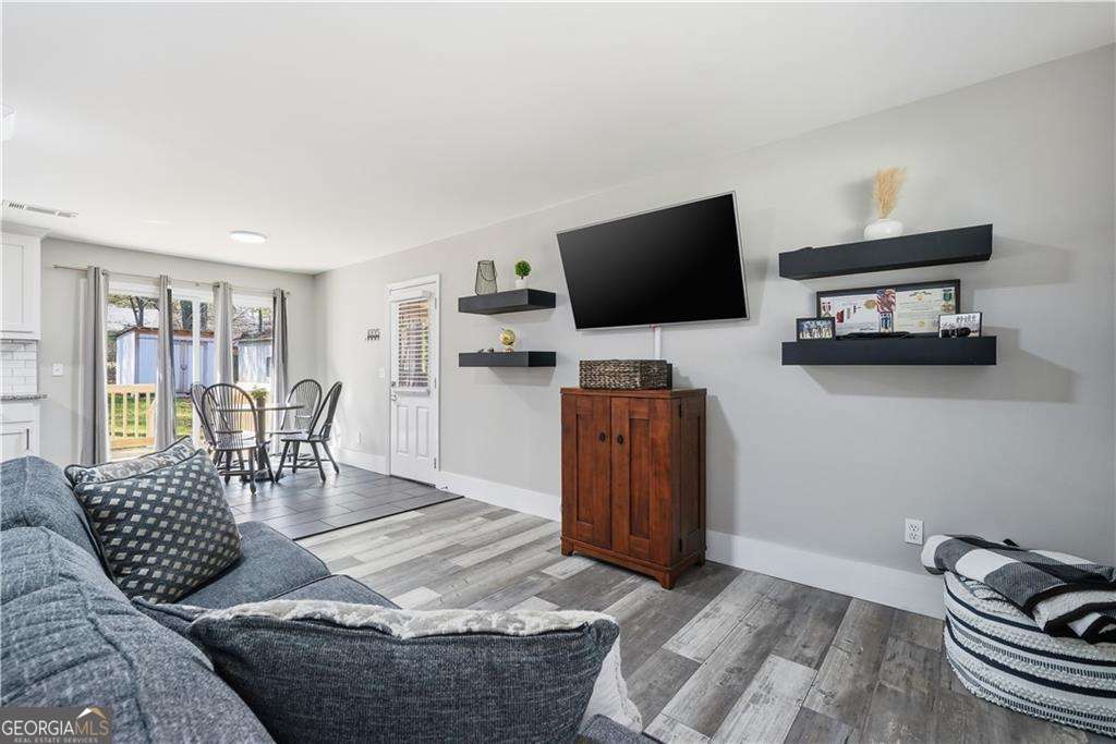 516 Landers Street Property Photo 10