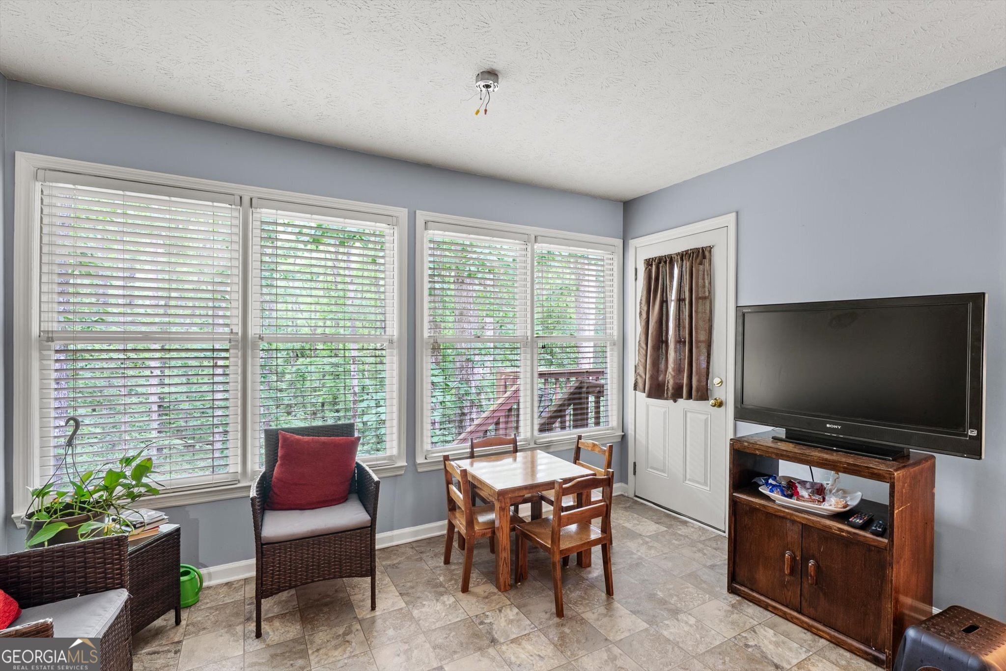 165 Hayes Circle Property Photo 14
