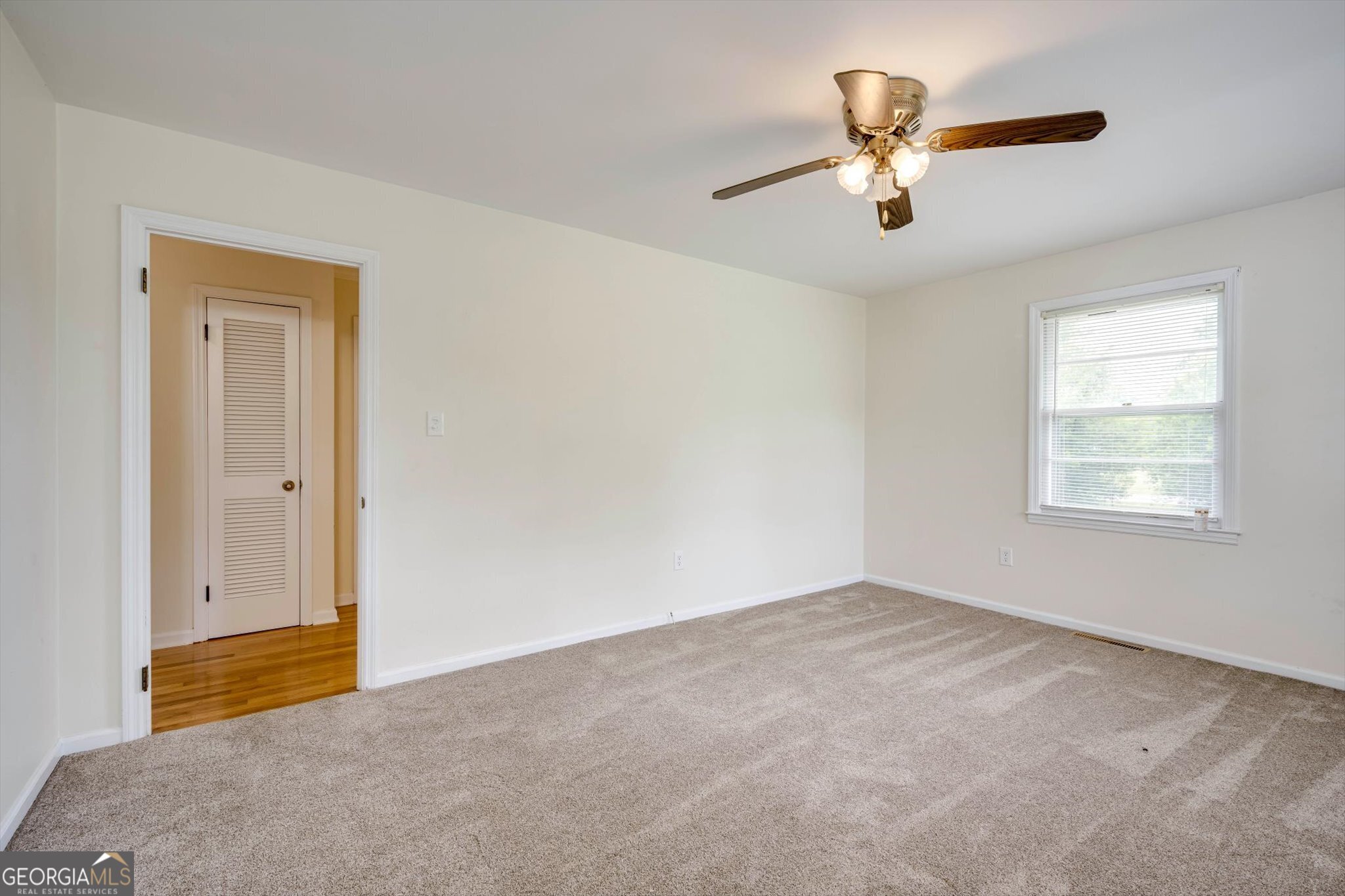 310 Black Street Property Photo 5