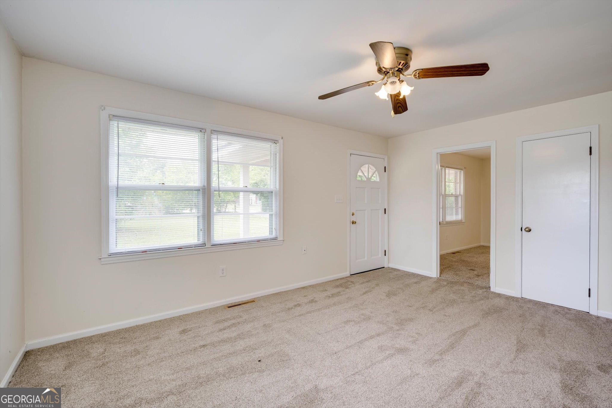 310 Black Street Property Photo 7