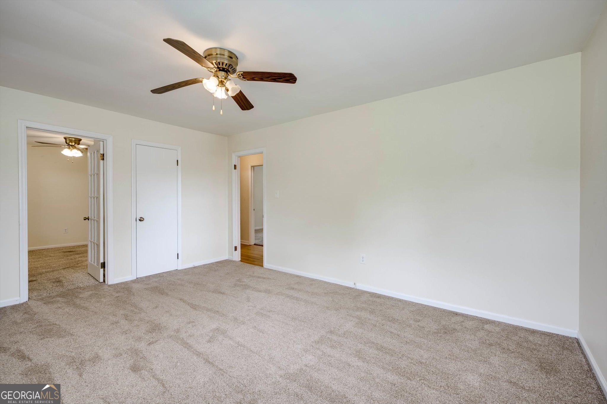 310 Black Street Property Photo 8