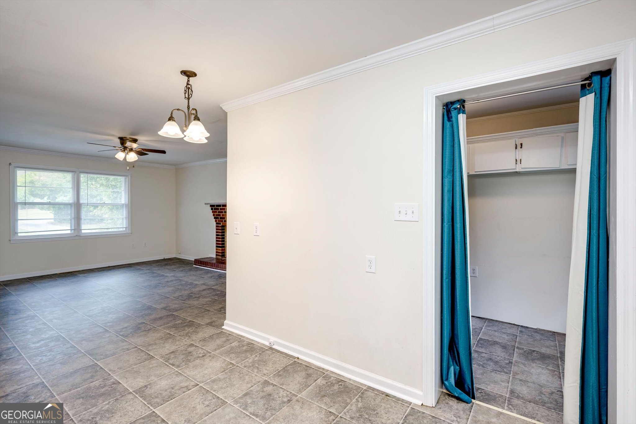 310 Black Street Property Photo 13