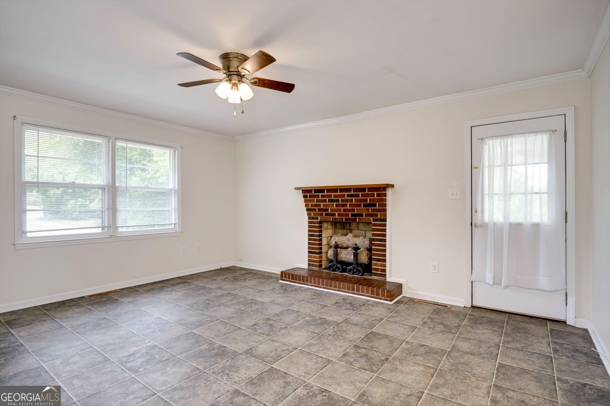 310 Black Street Property Photo 16