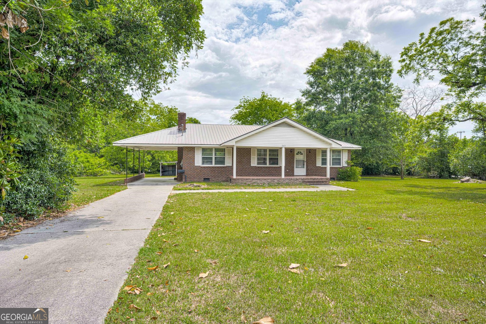310 Black Street Property Photo 31