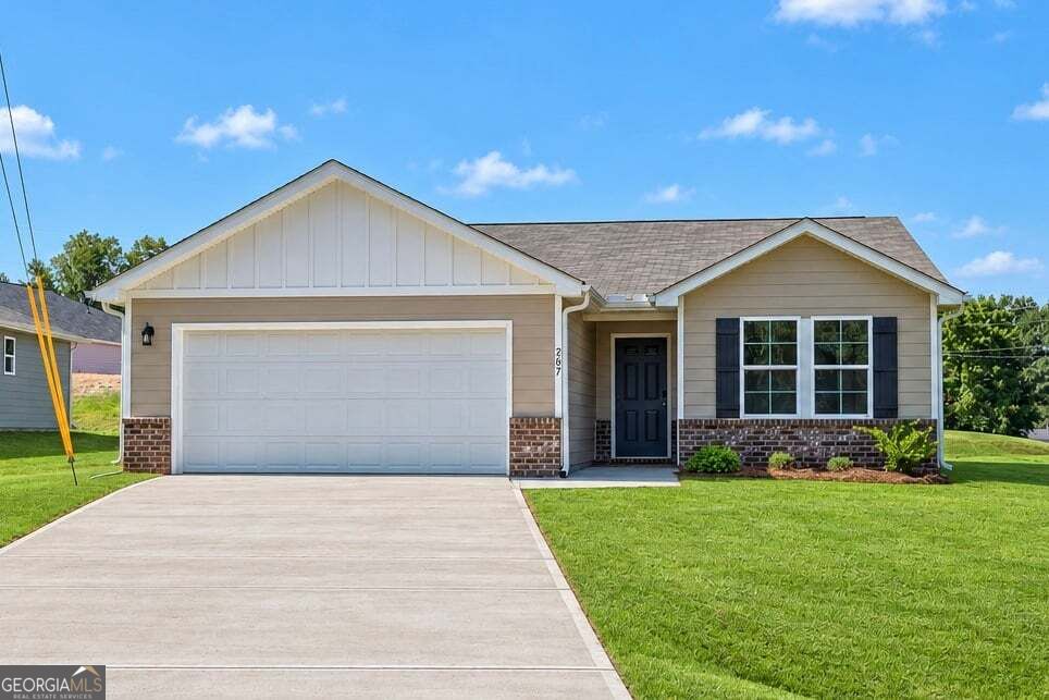 267 Woodlake Landing Property Photo 1