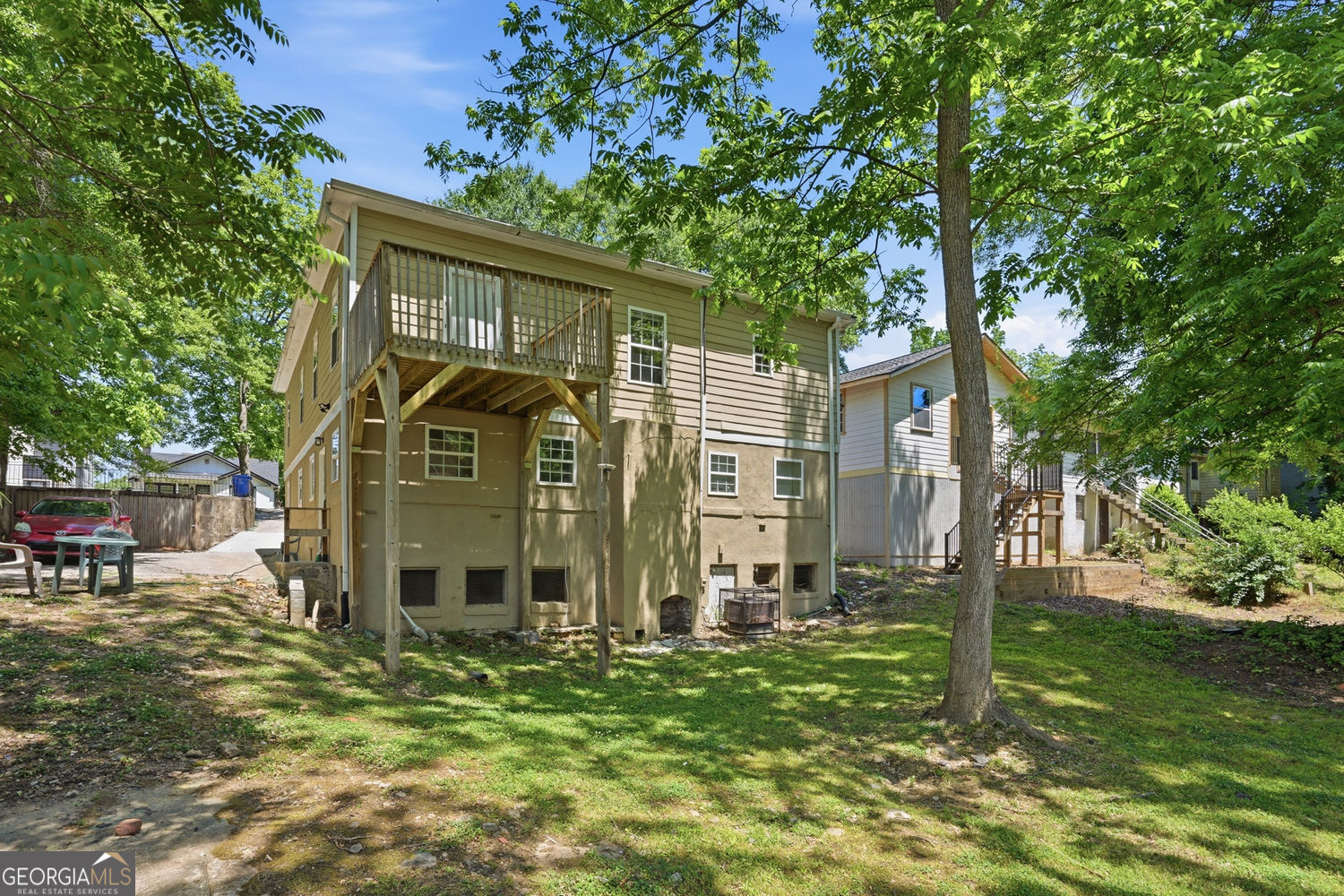 1070 Mayson Turner Road Nw Property Photo 3