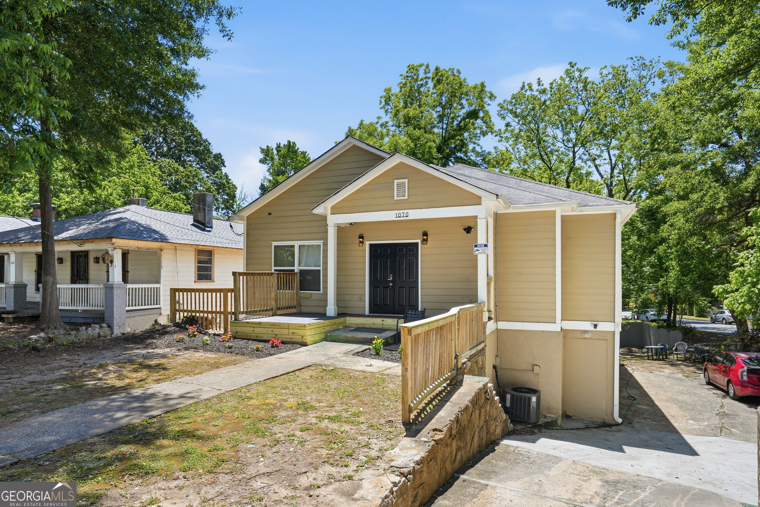 1070 Mayson Turner Road Nw Property Photo 4