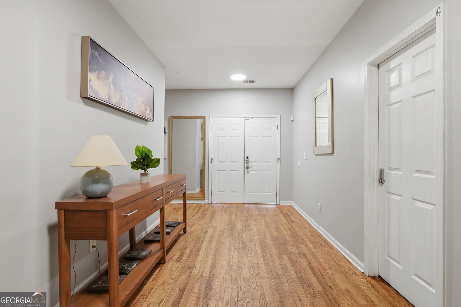 1070 Mayson Turner Road Nw Property Photo 5