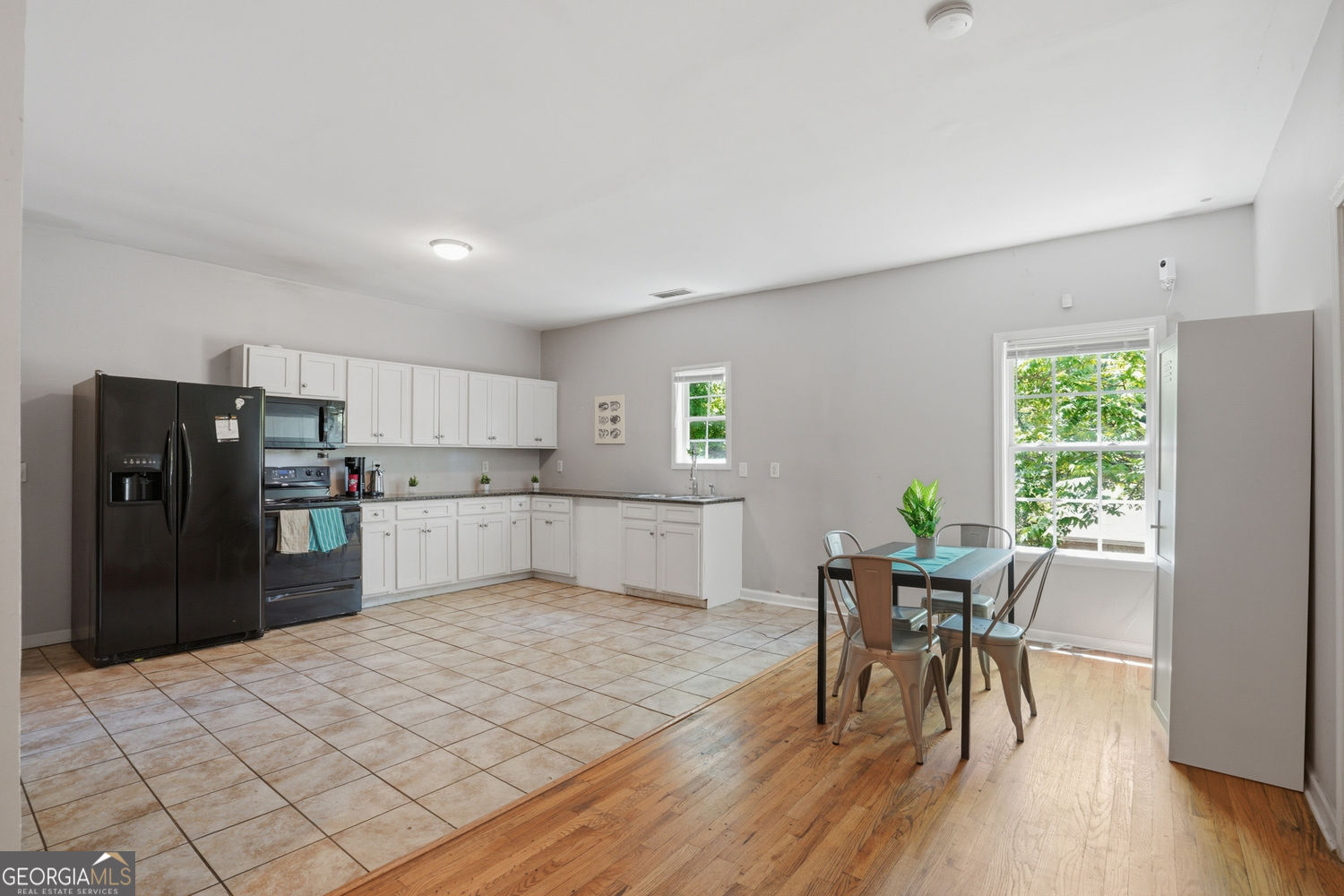 1070 Mayson Turner Road Nw Property Photo 8