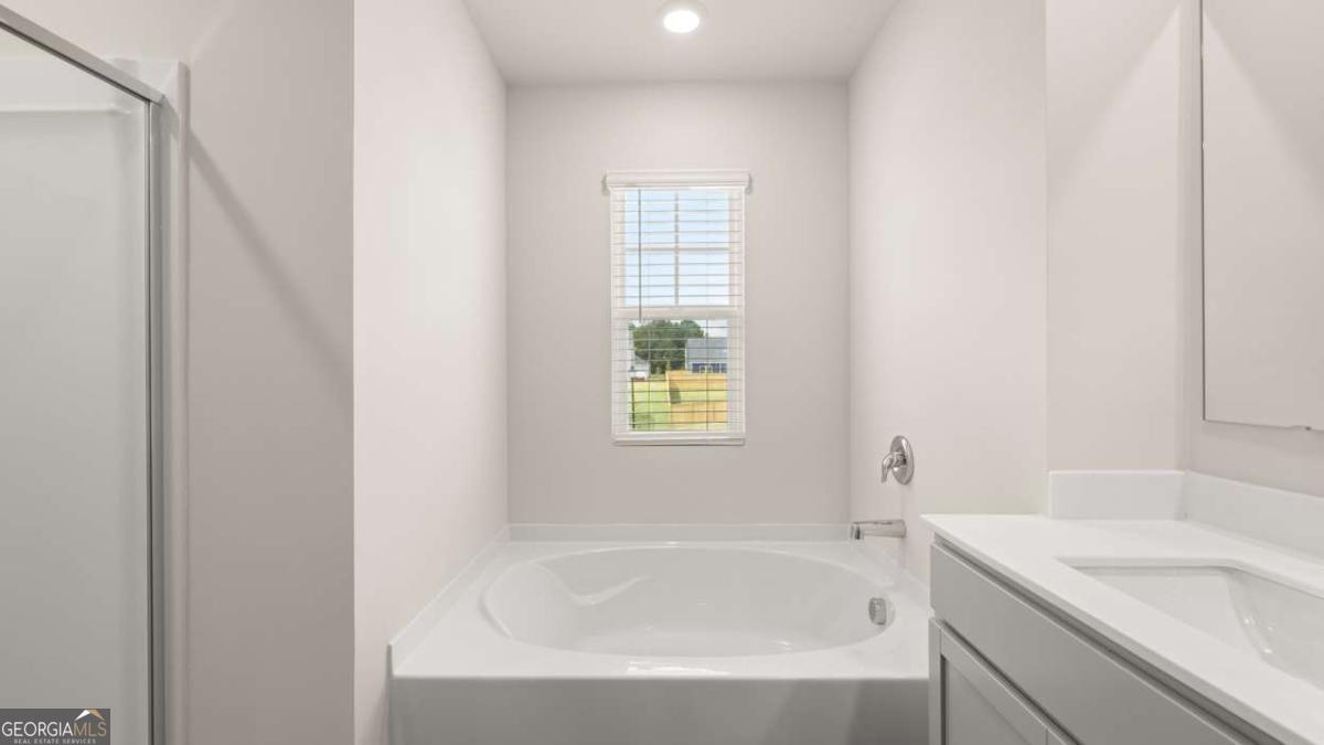841 Trillium Drive Property Photo 17