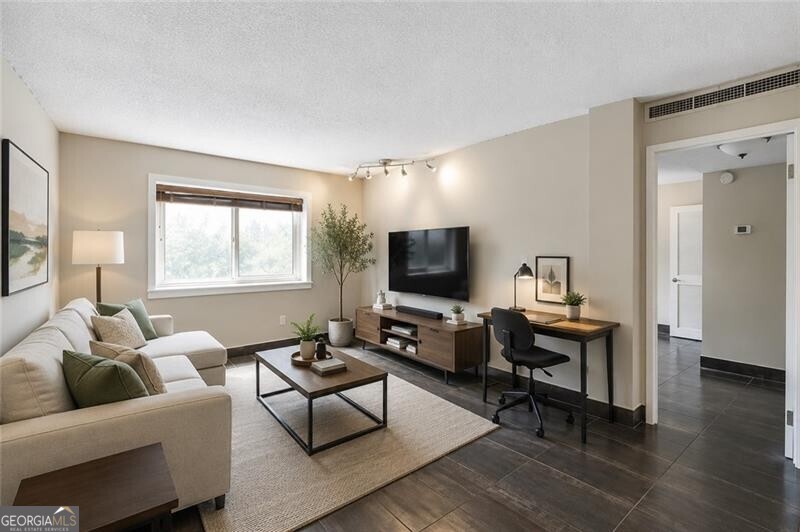 2285 Peachtree Road NE # 703 Property Photo 1