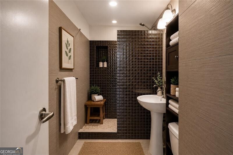 2285 Peachtree Road Ne # 703 Property Photo 3