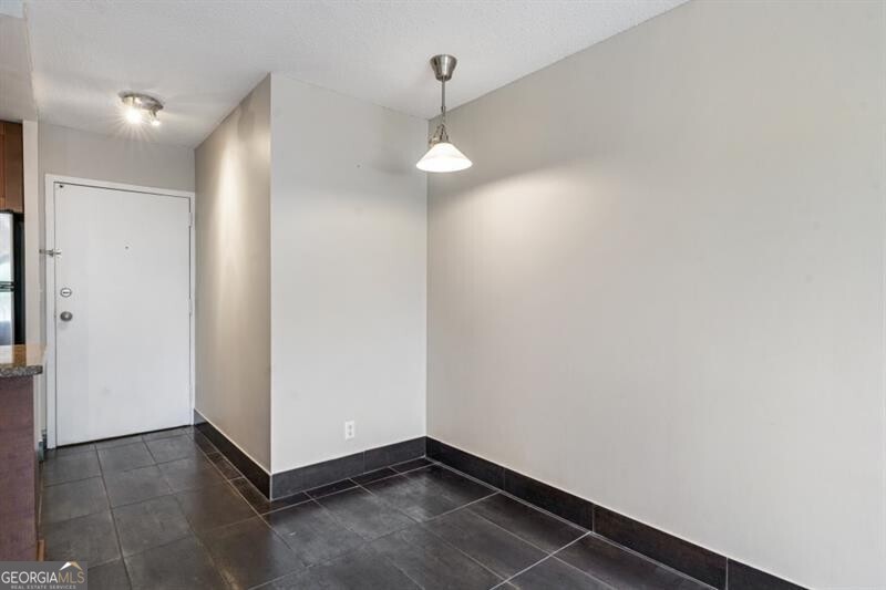 2285 Peachtree Road Ne # 703 Property Photo 10