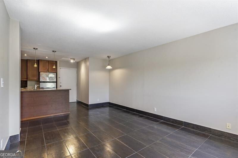 2285 Peachtree Road Ne # 703 Property Photo 13