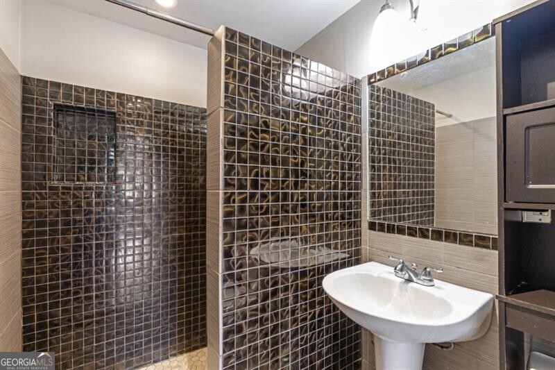 2285 Peachtree Road Ne # 703 Property Photo 18